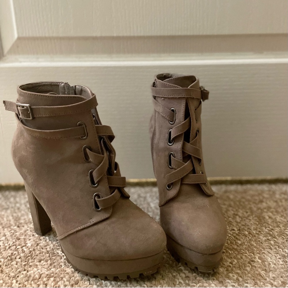 Tan Just Fab Bootie